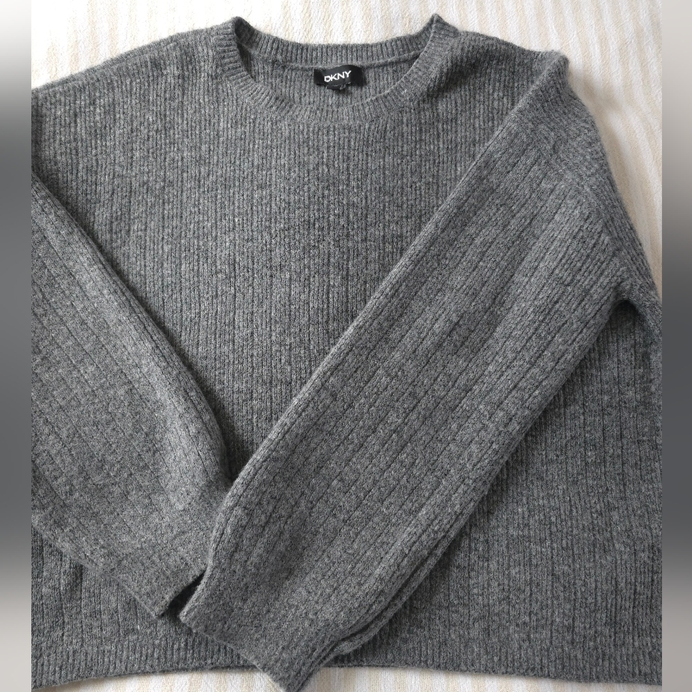 DKNY Ribbed Cropped Sweater Size :Large